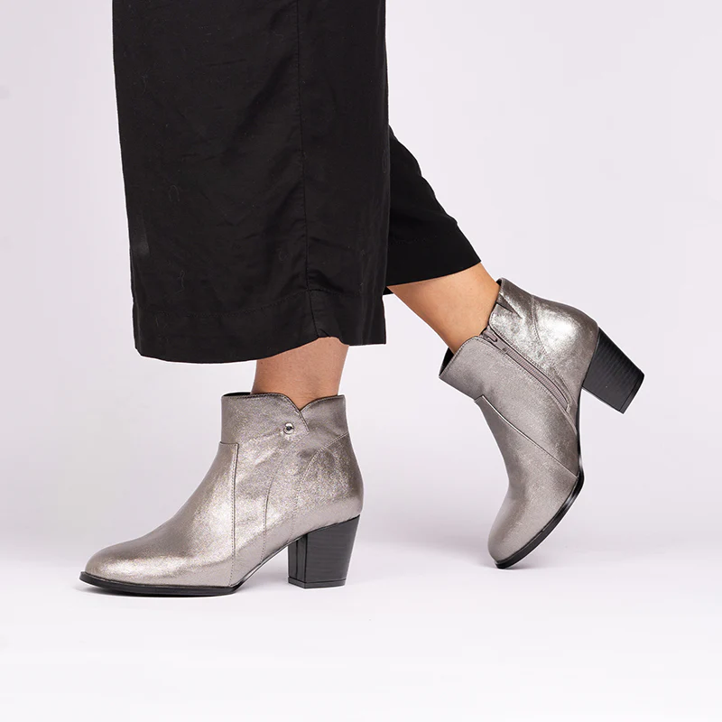 Anya Ankle Boots - Image 3