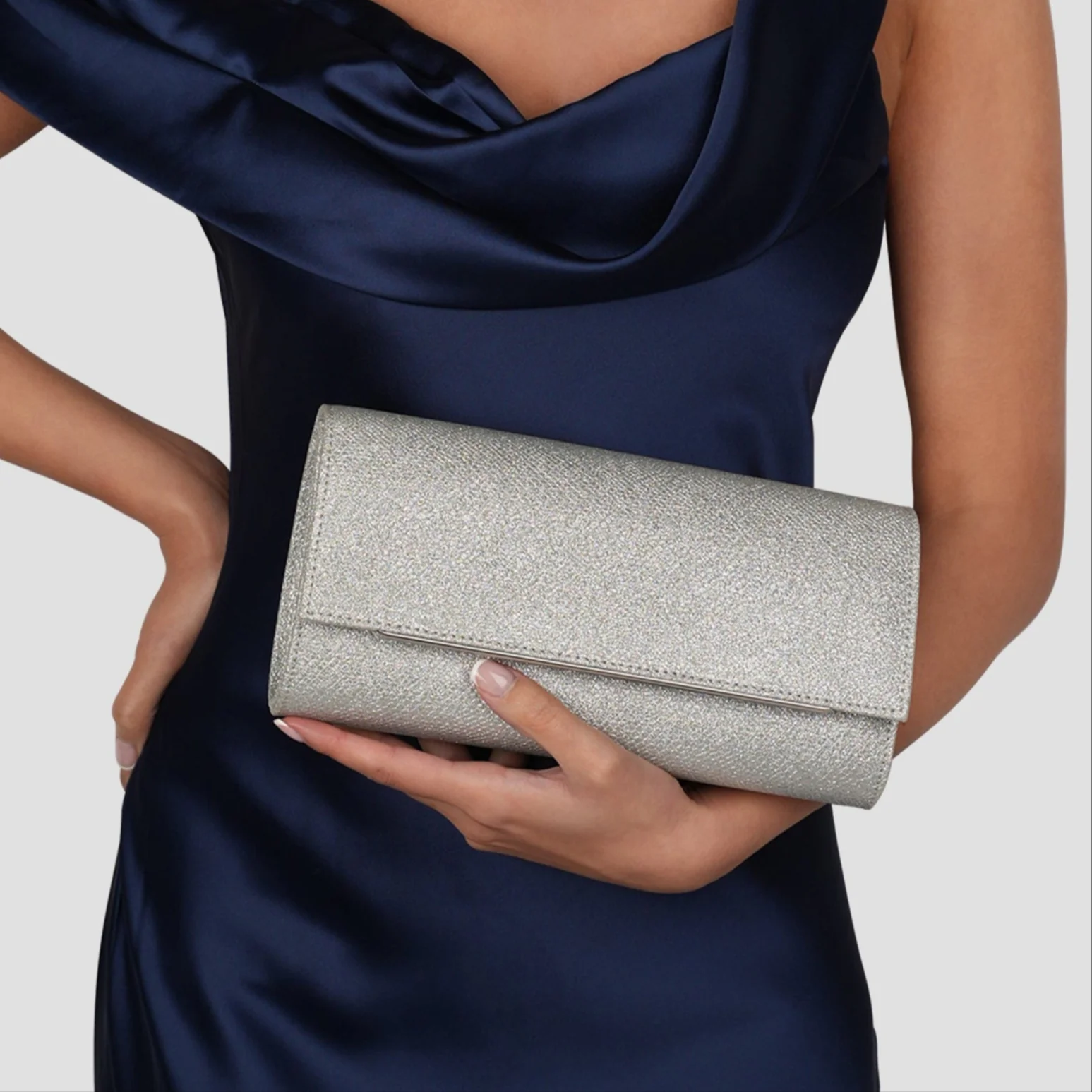 Dilara Clutch Bag - Image 3